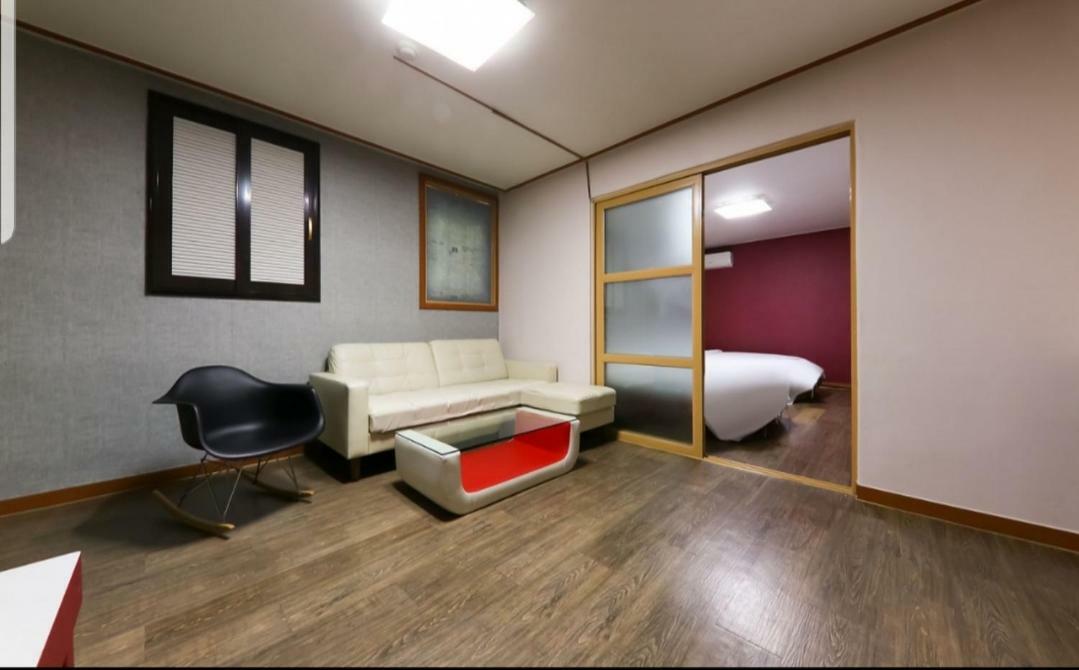 Firenze Motel Asan Exteriör bild