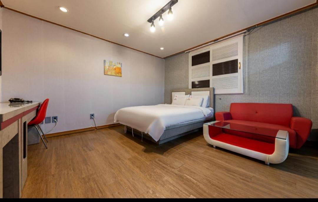 Firenze Motel Asan Exteriör bild